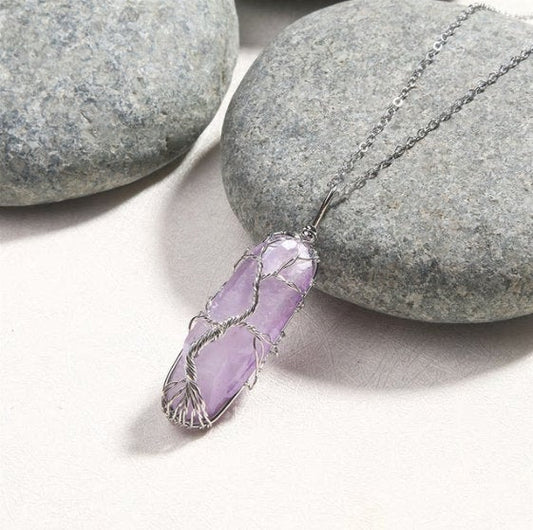 Collier d’arbre de vie enveloppé de fil de quartz violet Aura