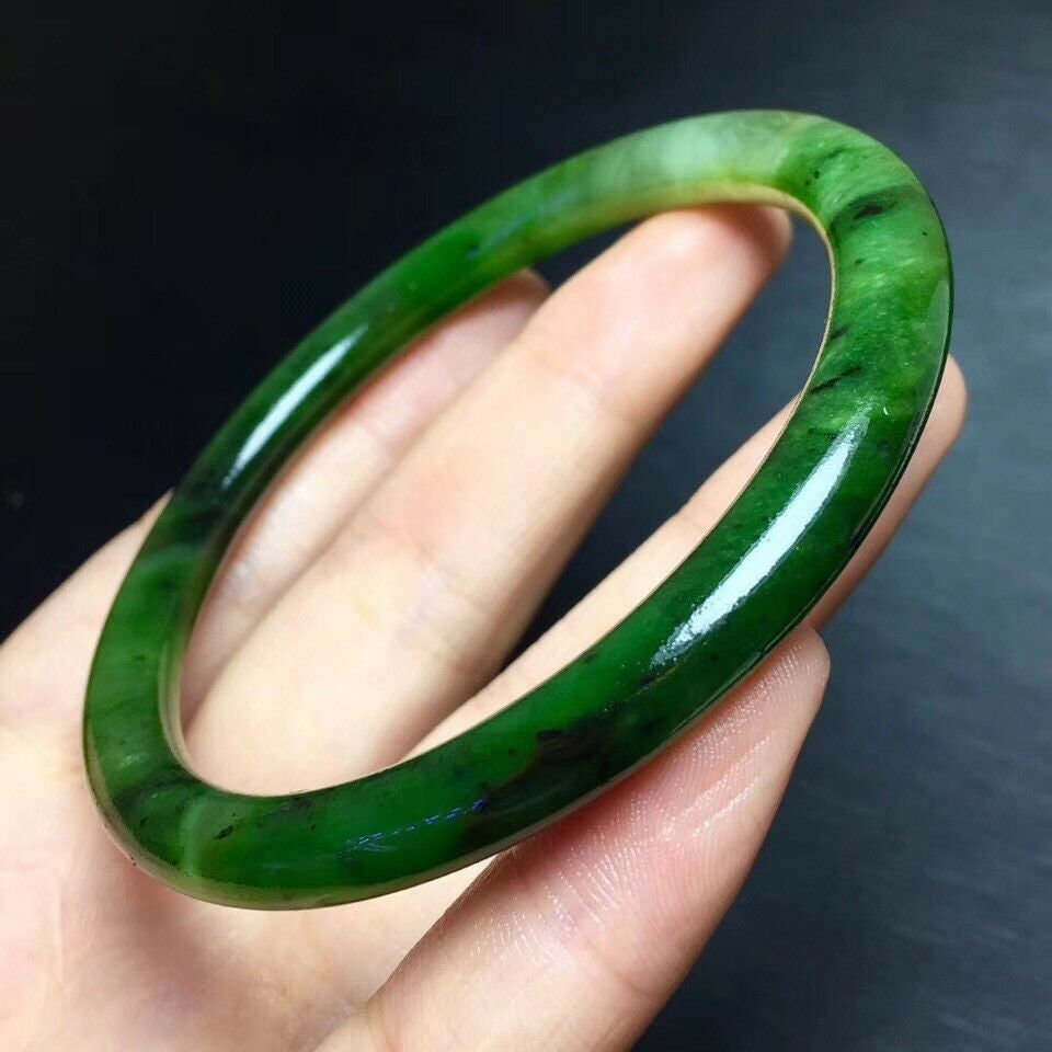 Beau bracelet en cristal de jade néphrite solide