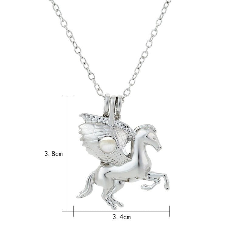 Collier Pegasus qui brille dans le noir