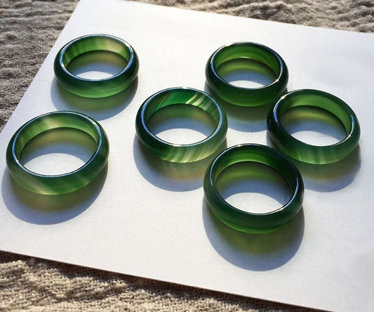 Raw Emerald Green Agate Ring