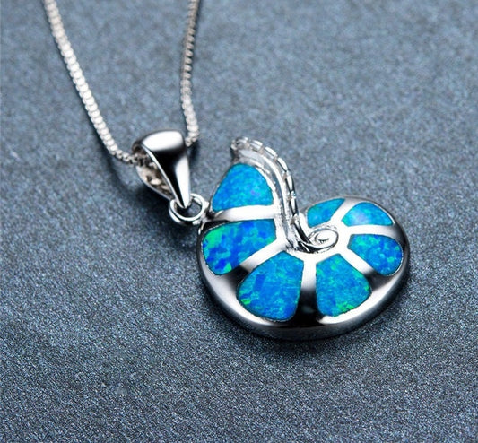 Pendentif ammonite opale de feu vert