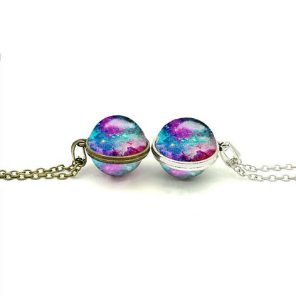 Collier galaxie nébuleuse spatiale