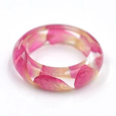 Jolie bague miniature en résine pétale de rose