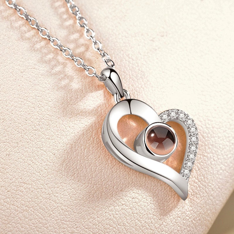 Collier de projection de messages secrets 100 langues d'amour