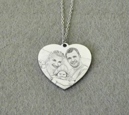 Pendentif photo coeur en argent gravé sur mesure