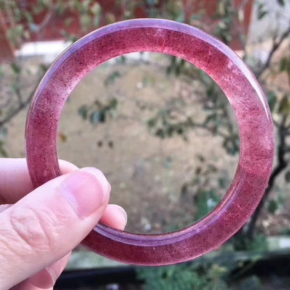 Bracelet fin en quartz fraise