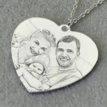 Pendentif photo coeur en argent gravé sur mesure