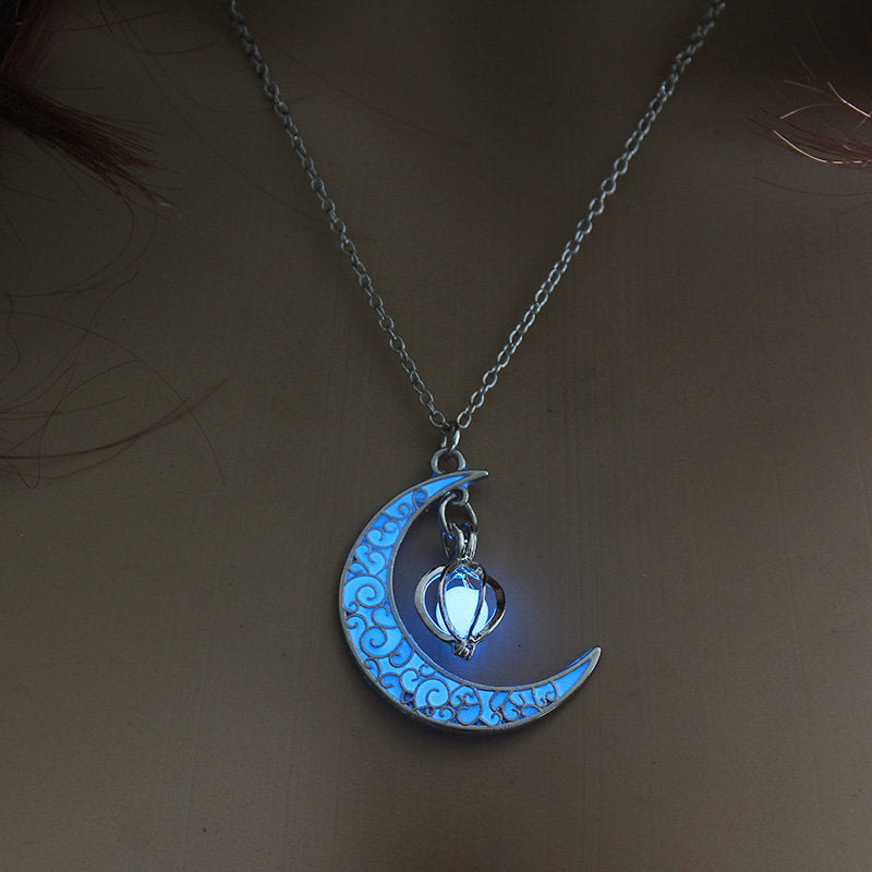 Necklace moon glow on sale in the dark