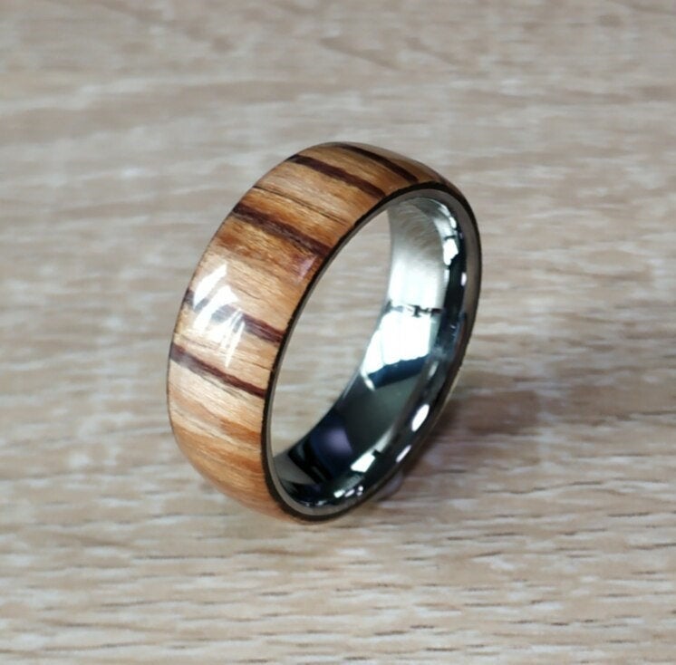 Bague en tungstène pour hommes en bois véritable