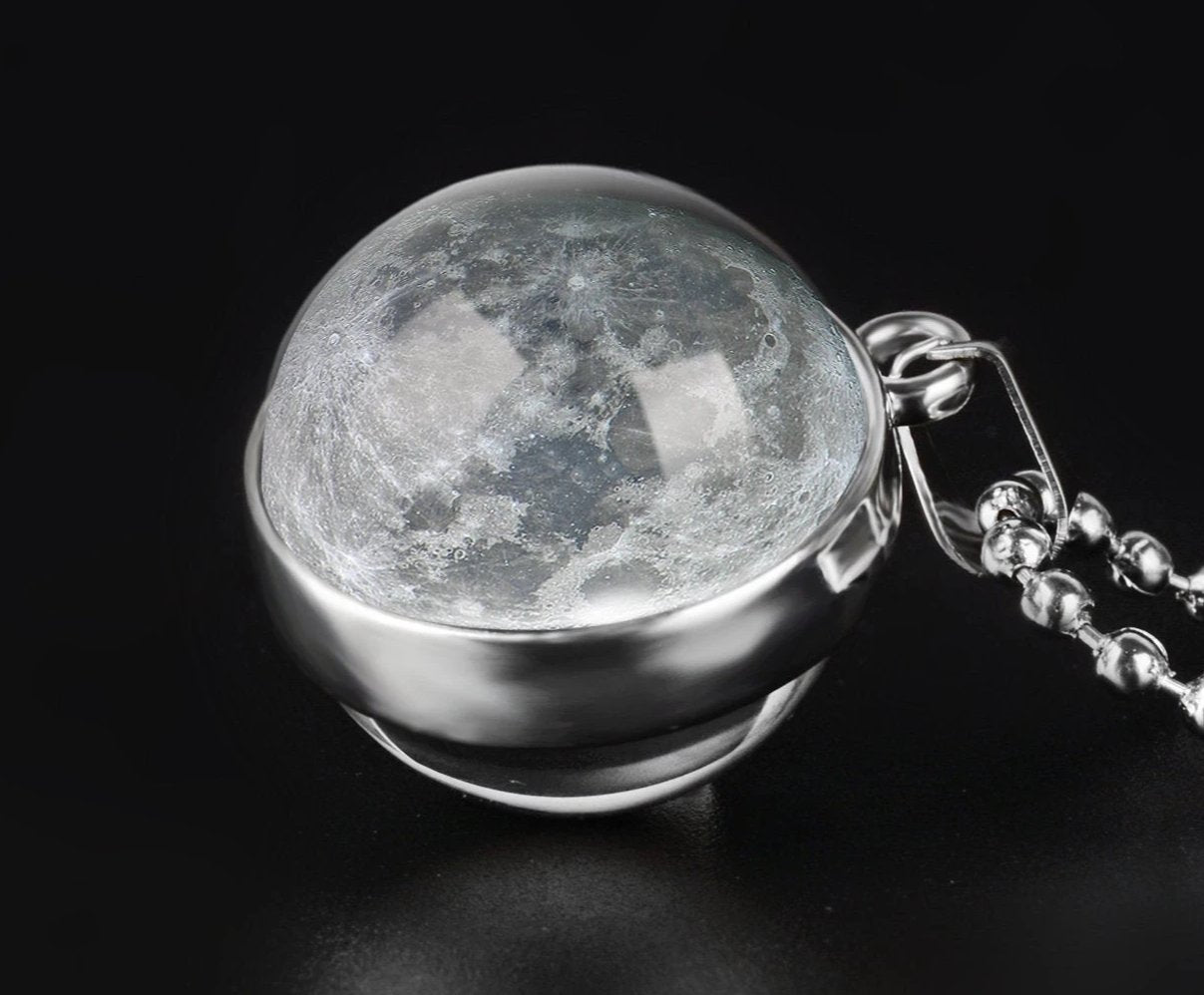 Collier Pleine Lune modèle 3D