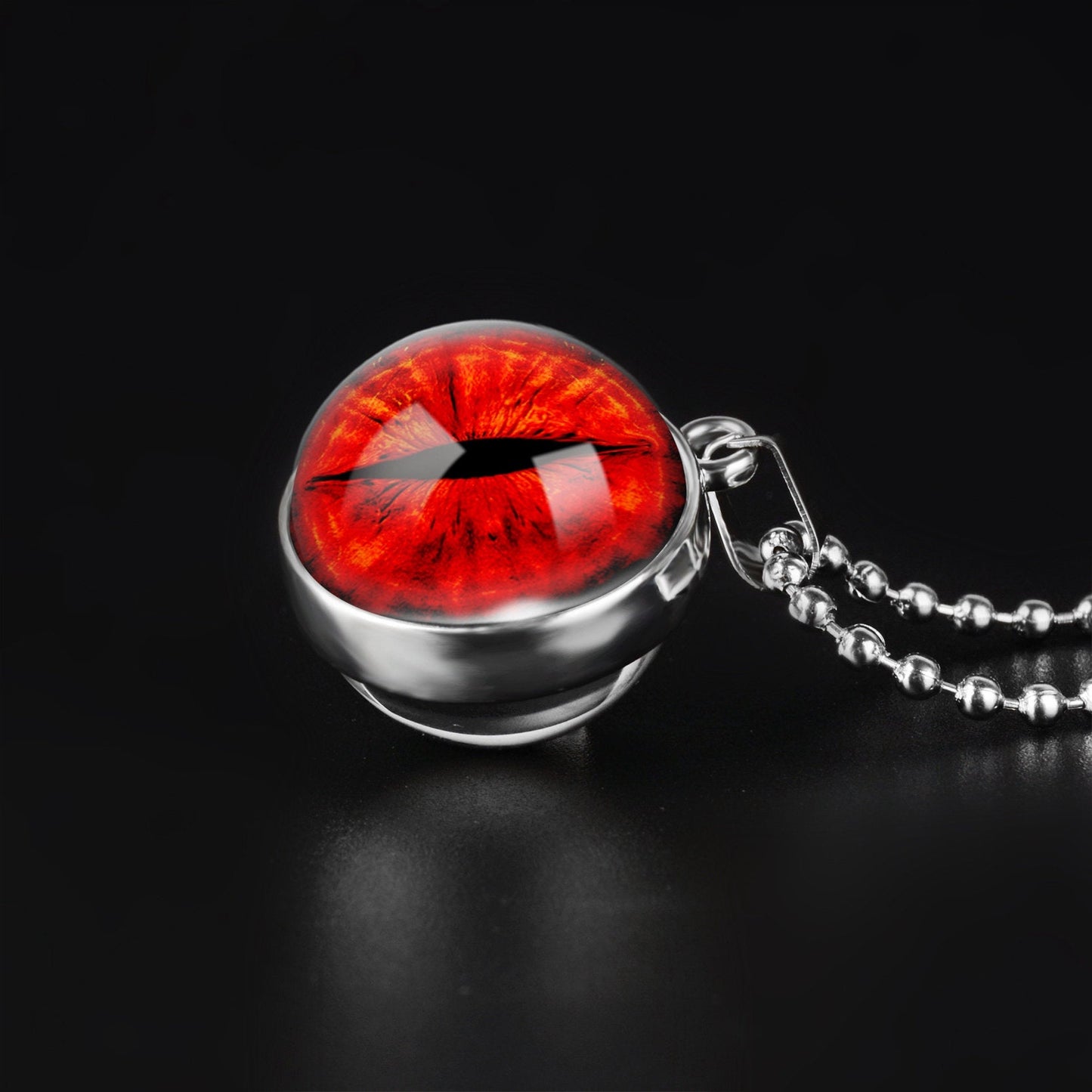 Collier Oeil de Démon Rouge