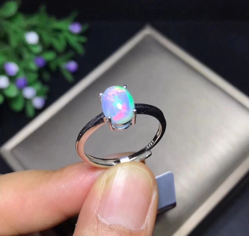 Regenbogen-Opal-Ring aus 925er Sterlingsilber