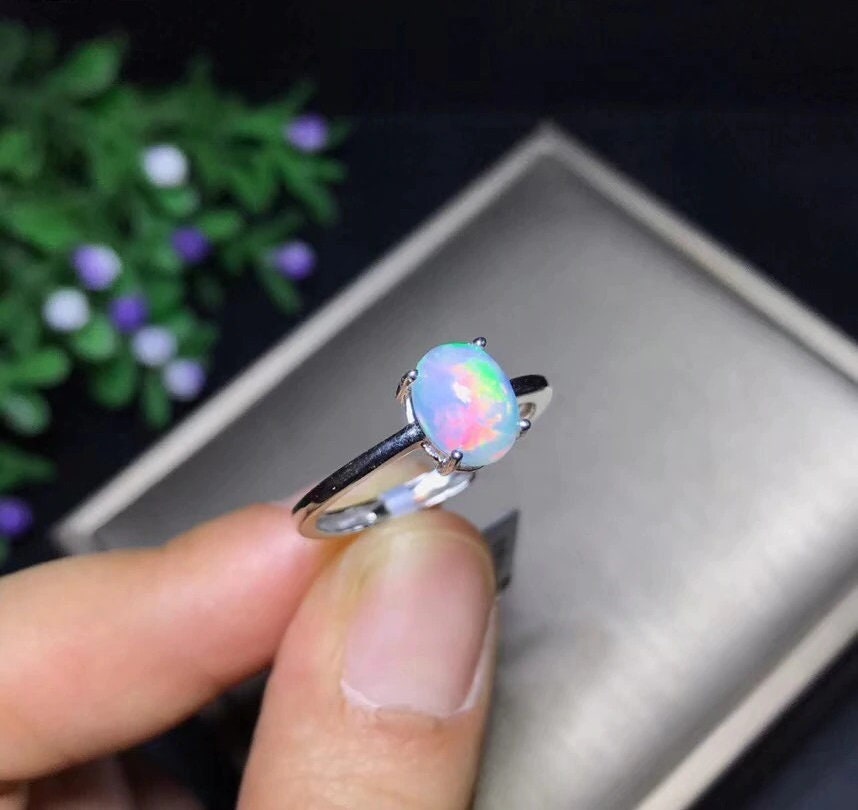 Regenbogen-Opal-Ring aus 925er Sterlingsilber