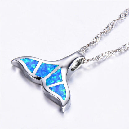 Collier d'opale queue de baleine