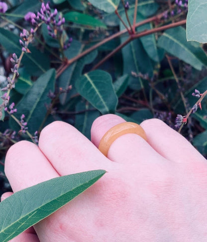 Bague en pierre précieuse de jade jaune