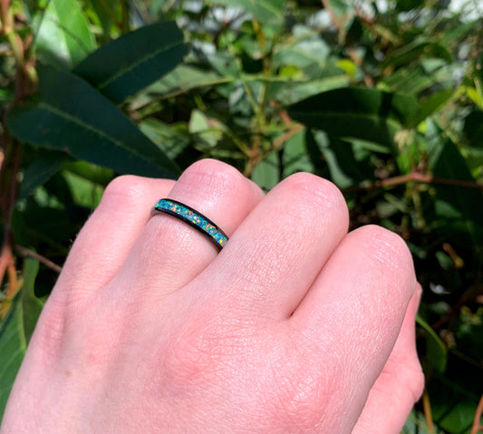 Bague opale brute ardente avec opale arc-en-ciel