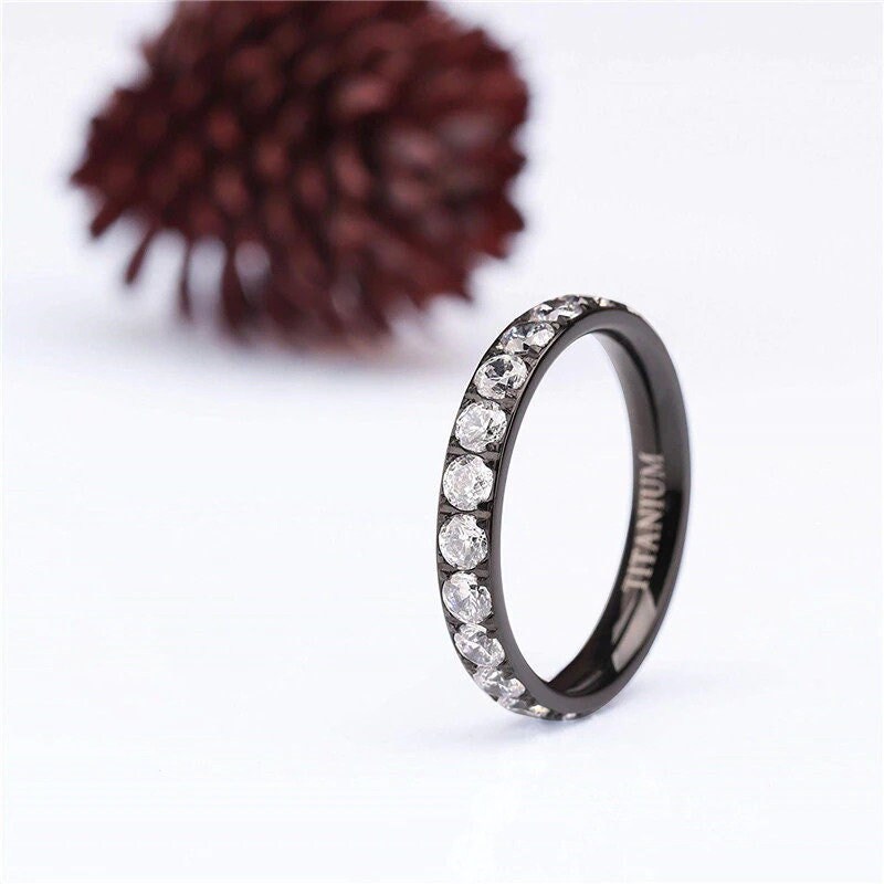 Femme Gothic Eternity Band in Black Titanium