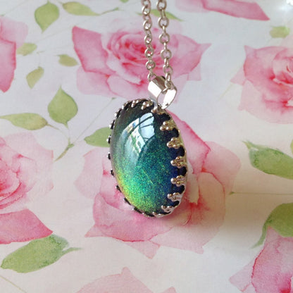 Holographic Color Shifting Necklace