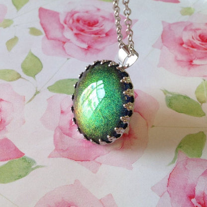 Holographic Color Shifting Necklace